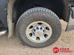 2005  Chevrolet  Silverado 2500  Pickup - Gasoline