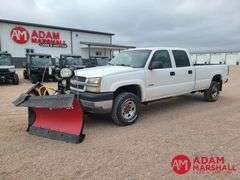 2004  Chevrolet  Silverado 3500  Pickup - Gasoline
