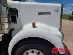 2014  Kenworth  W900  Semi Truck