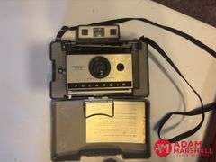 Polaroid & Kodak Projector with Screen