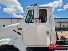 1991  International  8100  Semi Truck