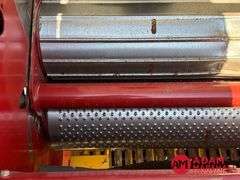 2013  New Holland  BR7090  Specialty Crop Baler