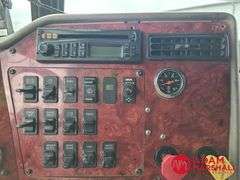 2004  International  9400t  Semi Truck