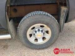 2005  Chevrolet  Silverado 2500  Pickup - Gasoline