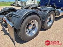 2006  Peterbilt  379  Semi Truck