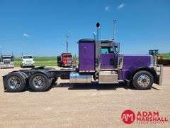 2014  Peterbilt  389  Semi Truck