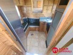 1998  Sundowner  4-Horse Trailer w/ Living Quarters  - 34FT