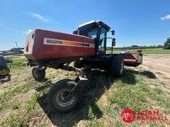 2005  Hesston  9240  Swather