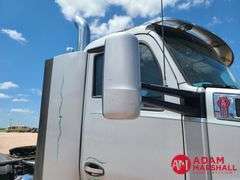 2016  Kenworth  T680  Semi Truck