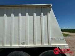 1996  Dakota  3200 Hopper  Grain Trailer - 32FT