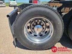 2014  Peterbilt  389  Semi Truck