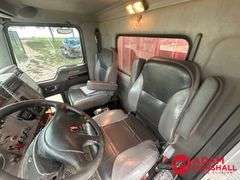 2008  Kenworth  T300  Straight Truck