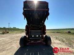 2013  New Holland  BR7090  Specialty Crop Baler