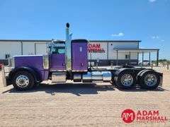 2014  Peterbilt  389  Semi Truck