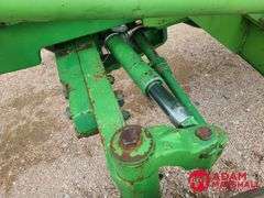 1984  John Deere  2950  Tractor w/Loader