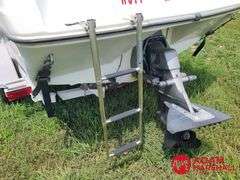 1992  Rinker  186 Captiva  V-Hull Boat - 18FT