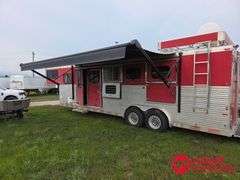 1998  Sundowner  4-Horse Trailer w/ Living Quarters  - 34FT