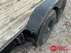 1999  Titan  Flatbed Trailer - 18FT