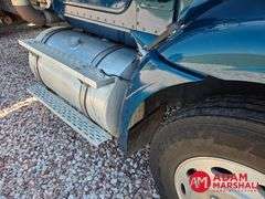 1999  International  9400  Straight Truck