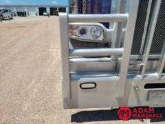2014  Peterbilt  389  Semi Truck