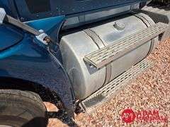 1999  International  9400  Straight Truck