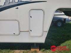 2002  Keystone  Cougar  5th Wheel Camper - 28FT