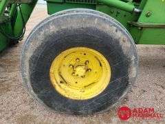 1984  John Deere  2950  Tractor w/Loader
