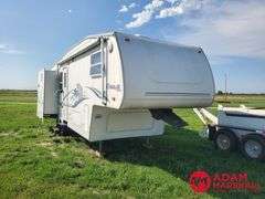 2002  Keystone  Cougar  5th Wheel Camper - 28FT