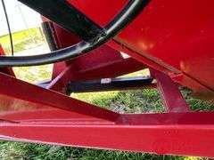 2011  J & M  875-18   Grain Cart