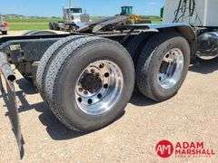 2016  Kenworth  T880  Semi Truck