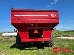 2011  J & M  875-18   Grain Cart