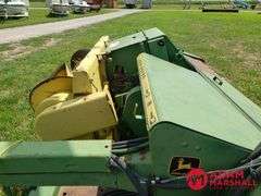 John Deere  Pull Type Silage Chopper