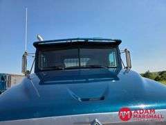 1999  International  9400  Straight Truck