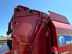 2013  New Holland  BR7090  Specialty Crop Baler