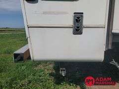 2002  Keystone  Cougar  5th Wheel Camper - 28FT