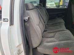 2004  Chevrolet  Silverado 3500  Pickup - Gasoline
