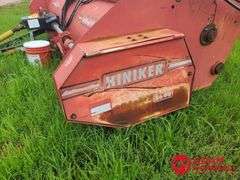 Hiniker  5600  Stalk Chopper/Windrower - 15FT