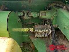 John Deere  Pull Type Silage Chopper