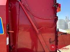 2013  New Holland  BR7090  Specialty Crop Baler