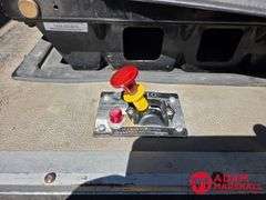 1999  International  9400  Straight Truck