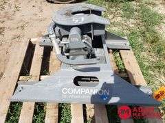 B&W  Companion  5th Wheel Hitch