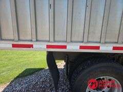 1993  International  Eagle 9300  Straight Truck