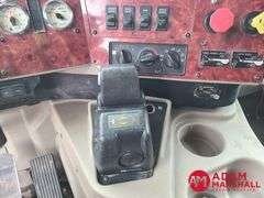 2004  International  9400t  Semi Truck
