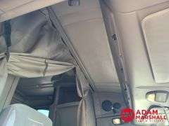 2000  Kenworth  T2000  Semi Truck