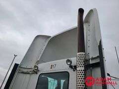 2012  Kenworth  T800  Semi Truck