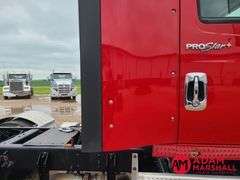 2014  International  Pro Star+  Semi Truck