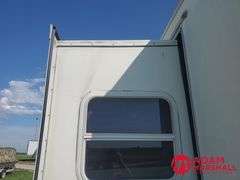2002  Keystone  Cougar  5th Wheel Camper - 28FT