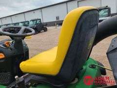 2009  John Deere  LA135  Lawn Mower w Bagger - 42IN