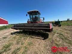 2005  Hesston  9240  Swather