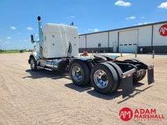 2016  Kenworth  T880  Semi Truck
